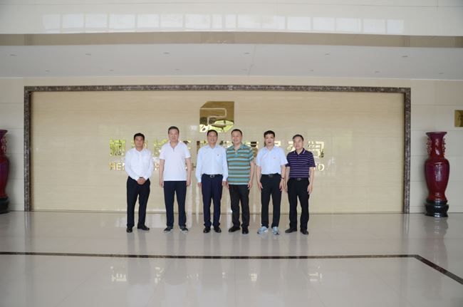 許昌市湯超副市長(zhǎng)蒞臨河南長(zhǎng)征電氣考察指導(dǎo)！